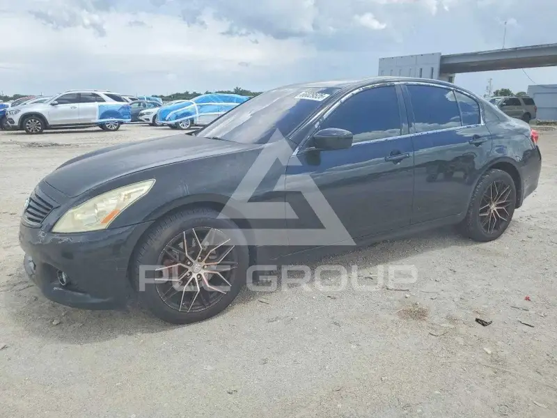 2012 Infinity G37 photo