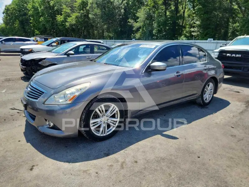 2012 Infinity G37 фото