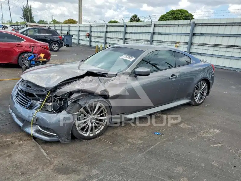 2012 Infinity G37 photo