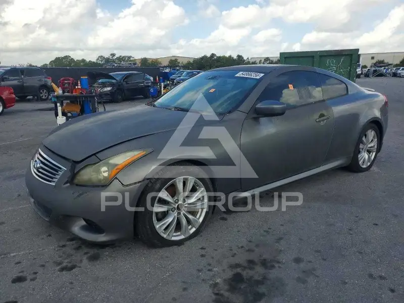 2012 Infinity G37 фото