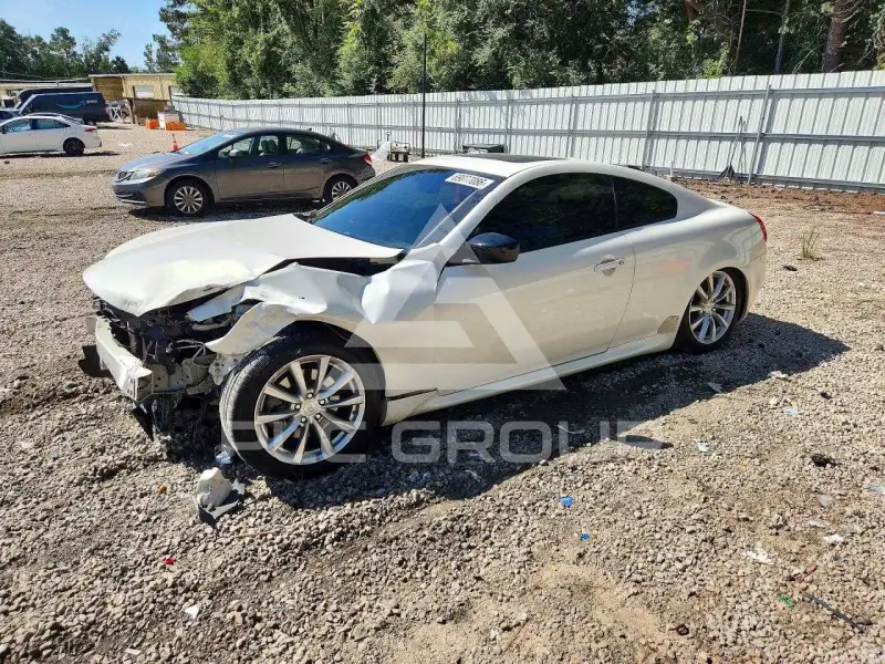 2012 Infinity G37 photo