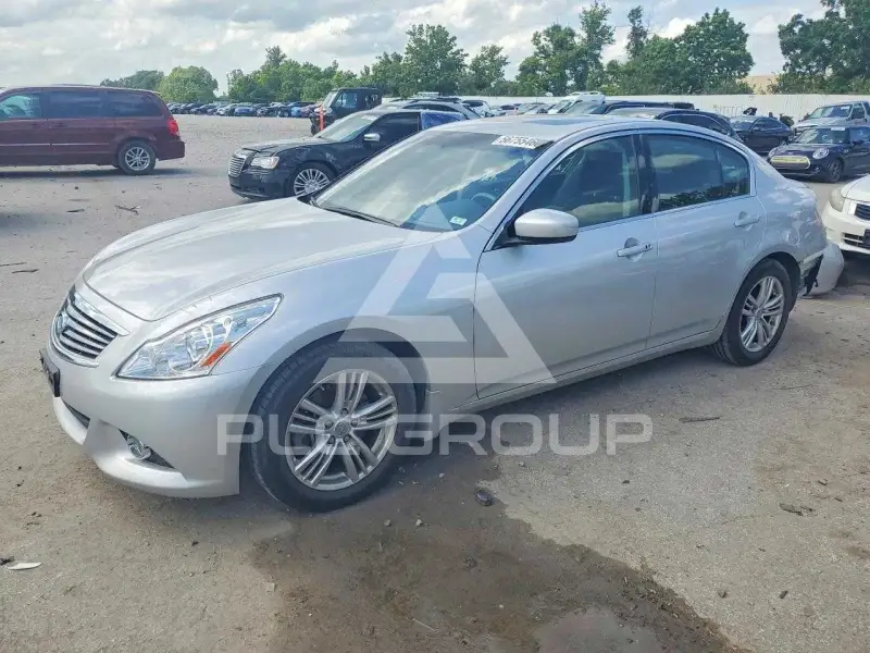 2012 Infinity G37 photo
