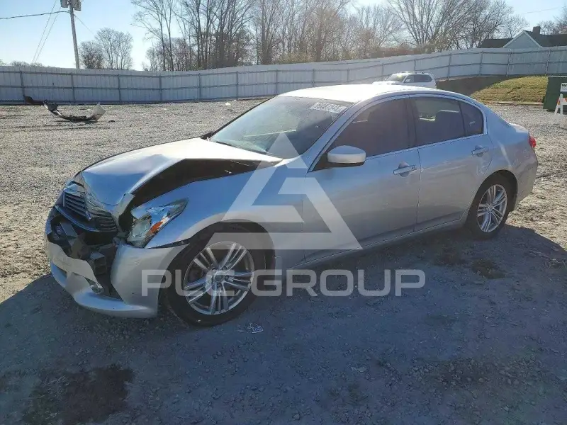 2012 Infinity G37 photo
