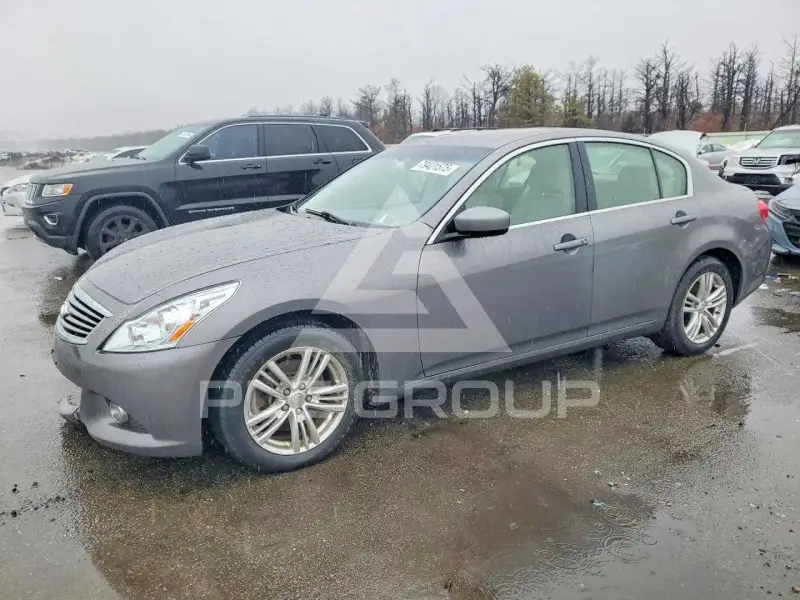 2012 Infinity G37 фото