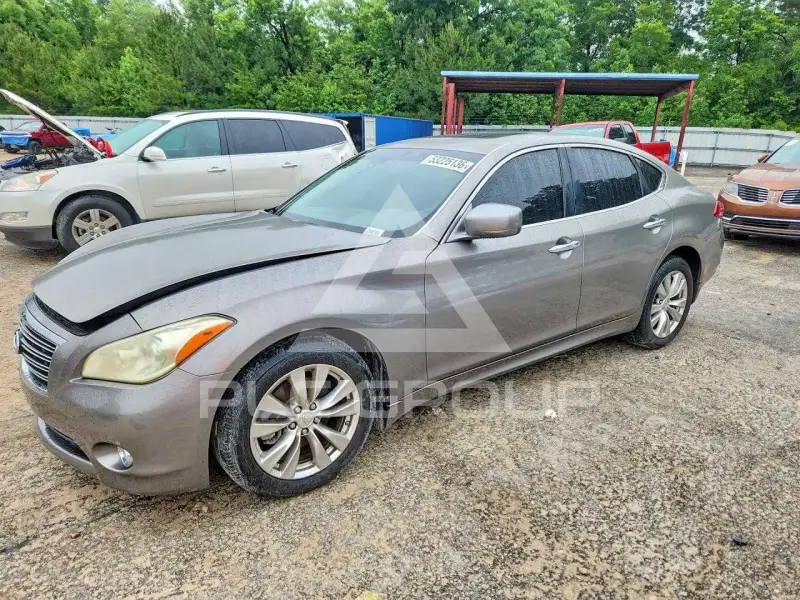 2012 Infinity M37 фото