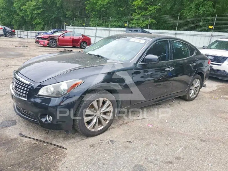 2012 Infinity M37 photo