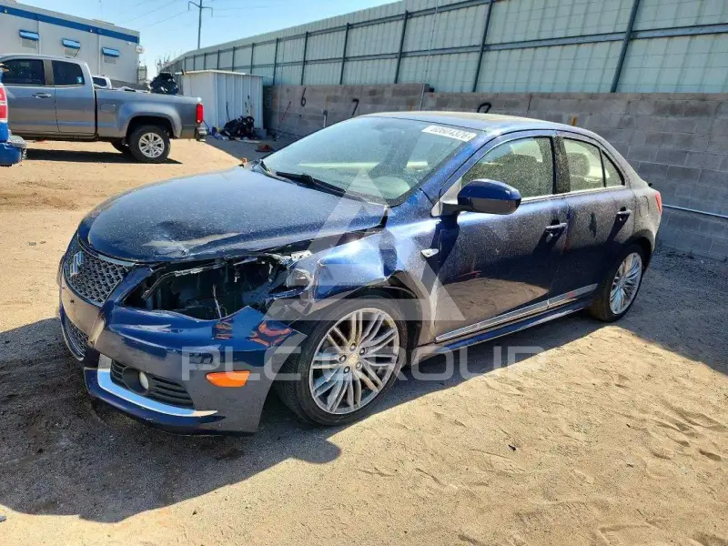 2012 Suzuki KIZASHI photo
