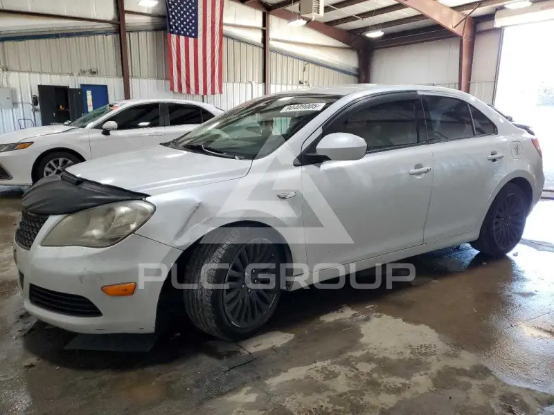 2012 Suzuki KIZASHI фото