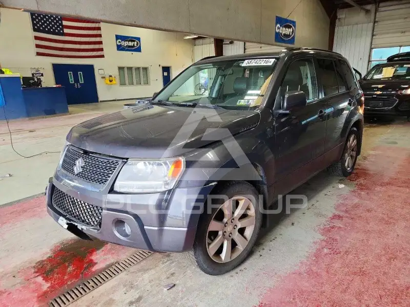 2012 Suzuki Grand Vitara photo