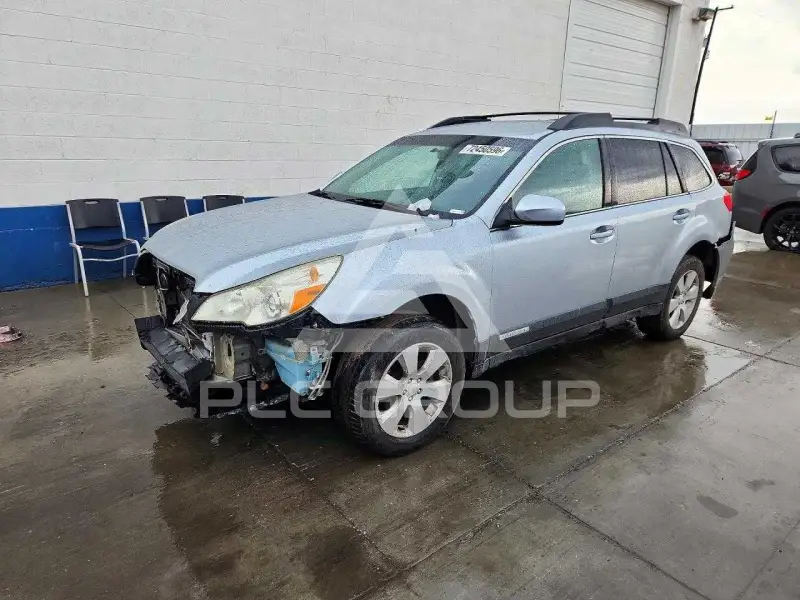 2012 Subaru Outback photo