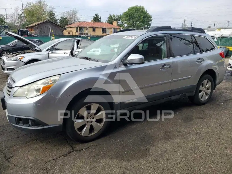 2012 Subaru Outback photo