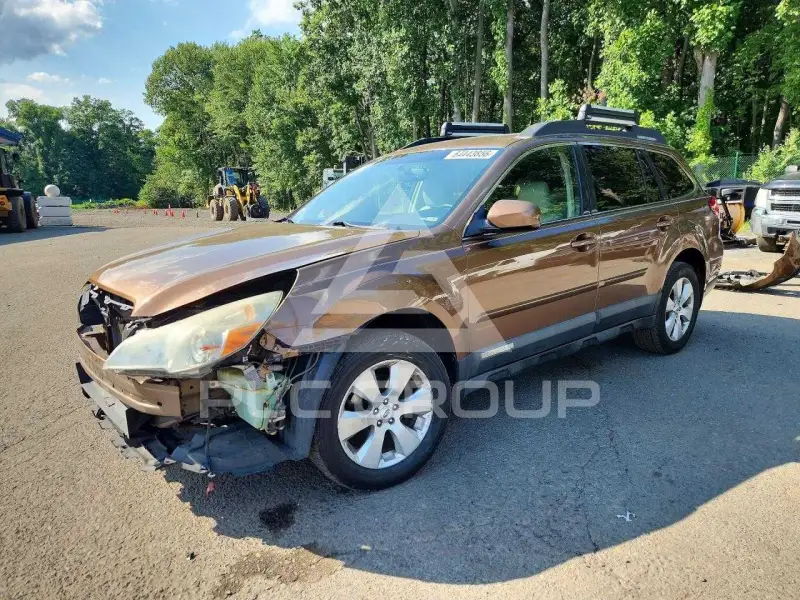 2012 Subaru Outback photo