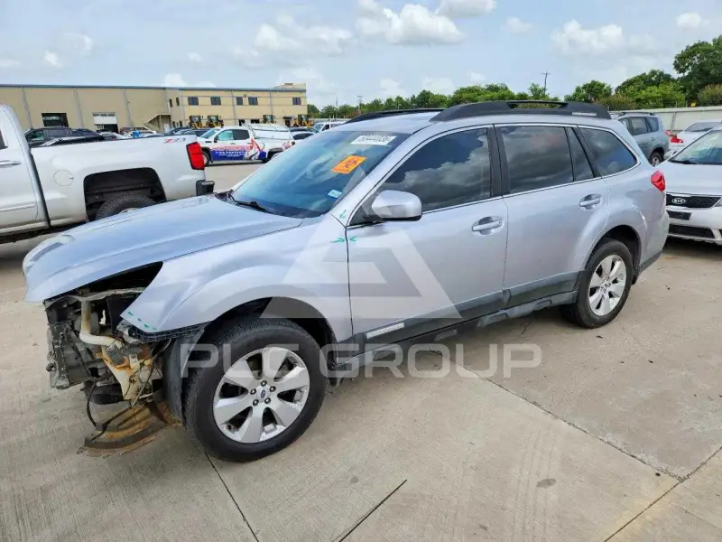 2012 Subaru Outback photo