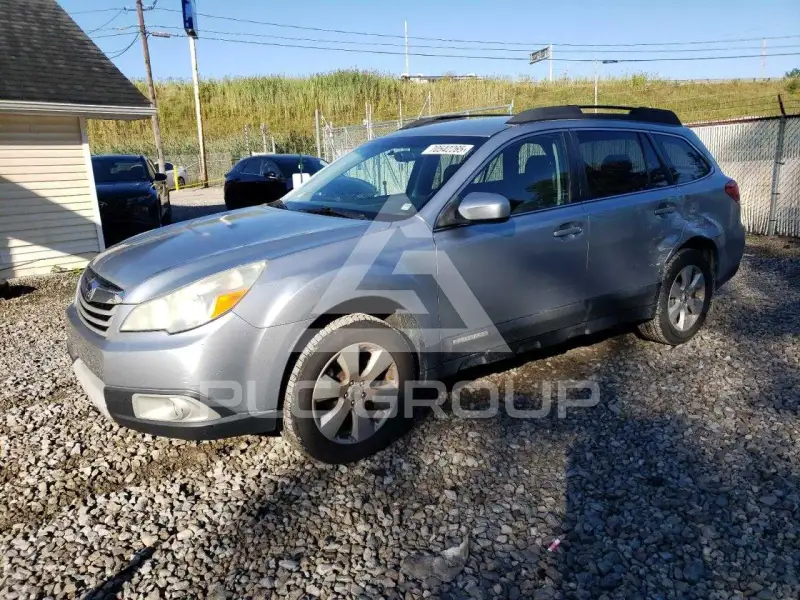 2012 Subaru Outback photo