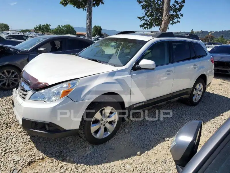 2012 Subaru Outback photo