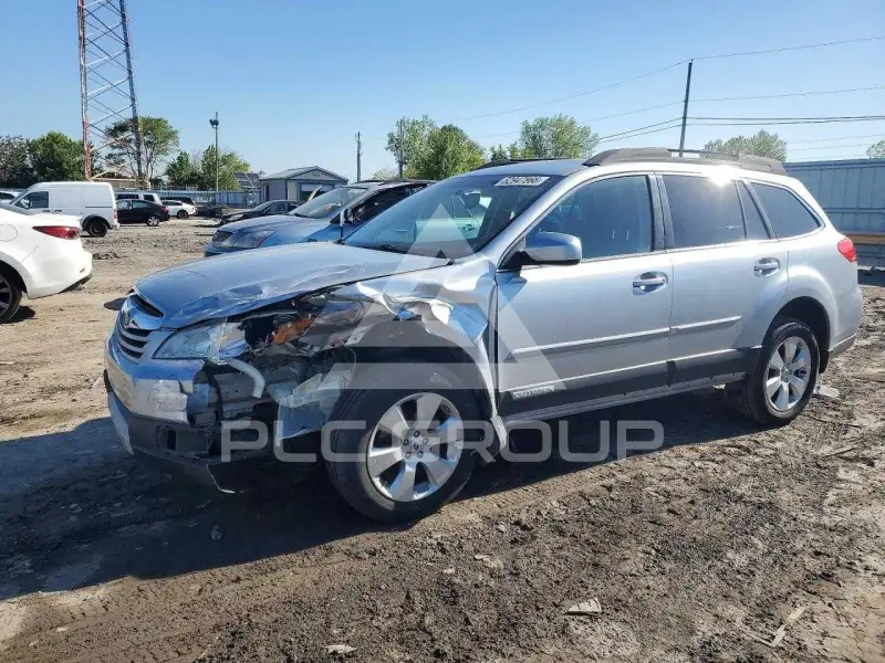 2012 Subaru Outback photo