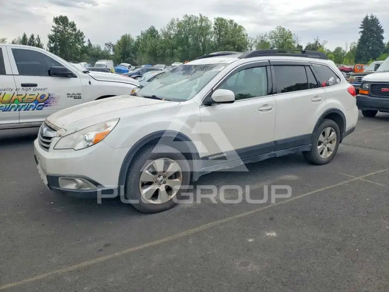 2012 Subaru Outback photo