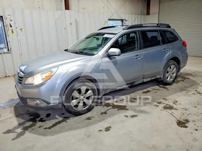 2012 Subaru Outback photo