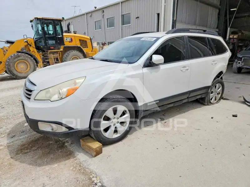 2012 Subaru Outback photo