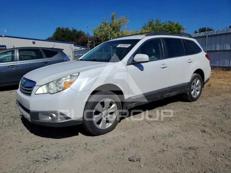2012 Subaru Outback photo