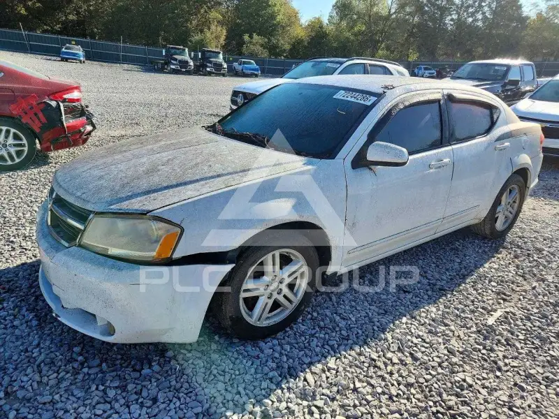 2012 Dodge AVENGER photo