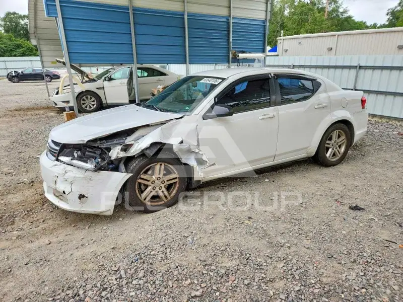 2012 Dodge AVENGER photo
