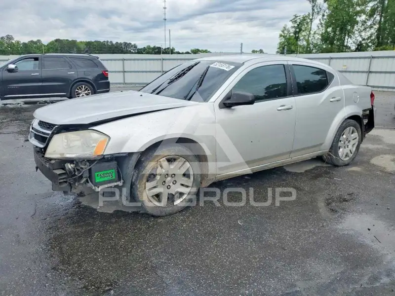 2012 Dodge AVENGER photo