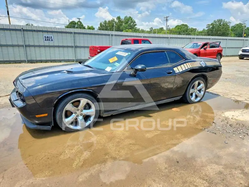 2012 Dodge CHALLENGER photo