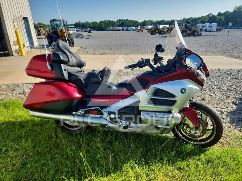 2012 Honda GL фото