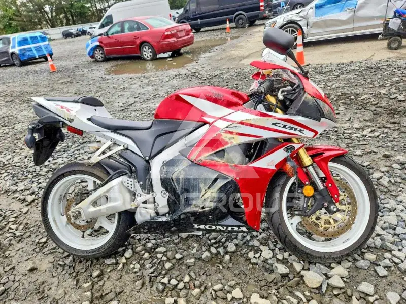 2012 Honda CBR photo