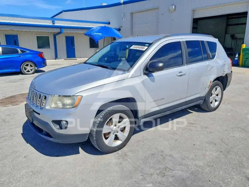 2012 Jeep COMPASS photo