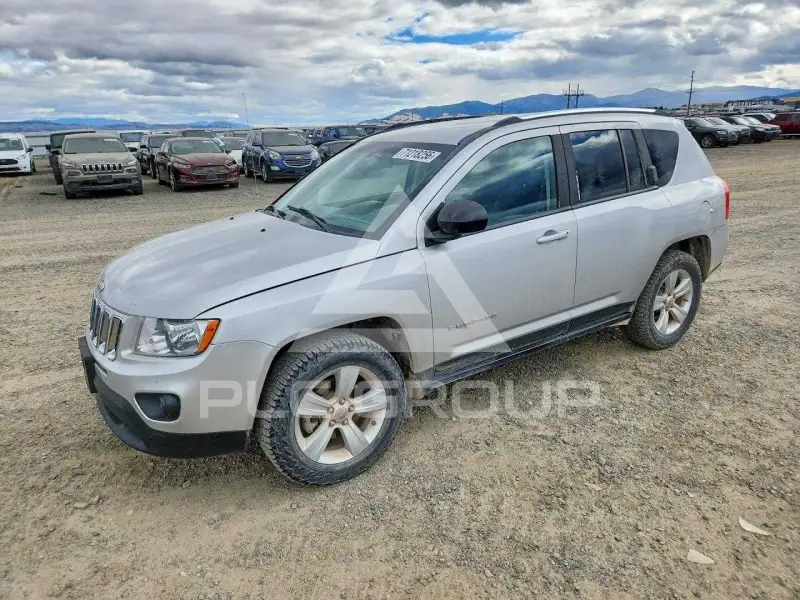 2012 Jeep COMPASS photo
