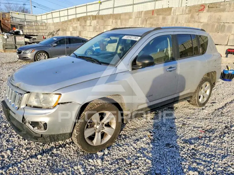 2012 Jeep COMPASS photo