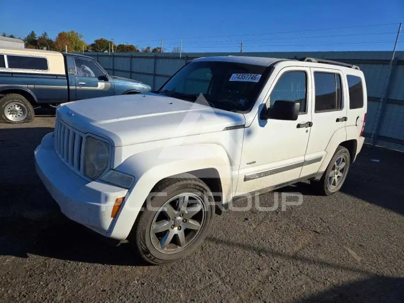 2012 Jeep LIBERTY фото
