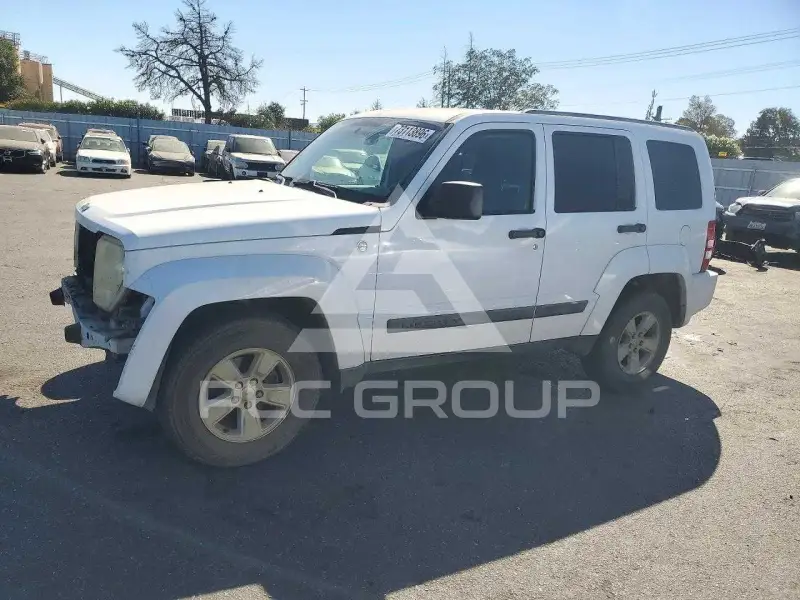 2012 Jeep LIBERTY фото