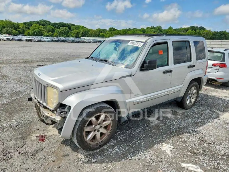 2012 Jeep LIBERTY фото