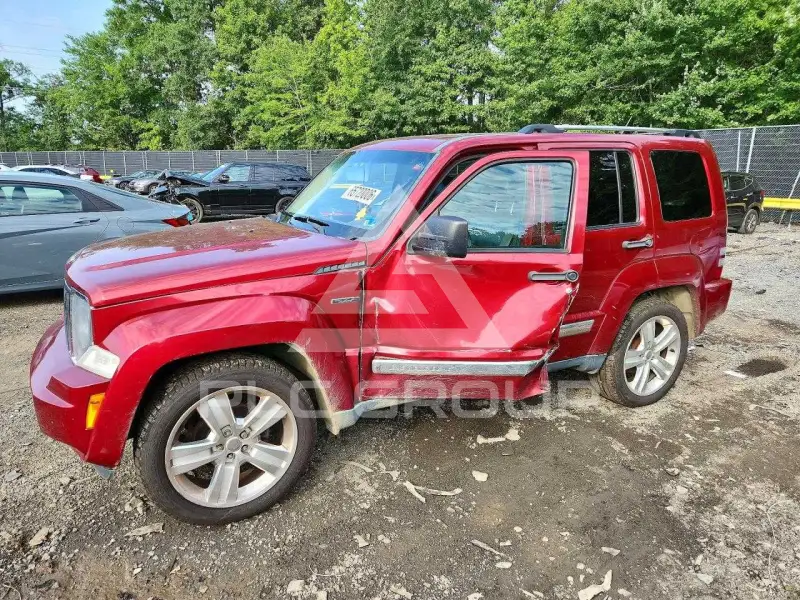 2012 Jeep LIBERTY фото