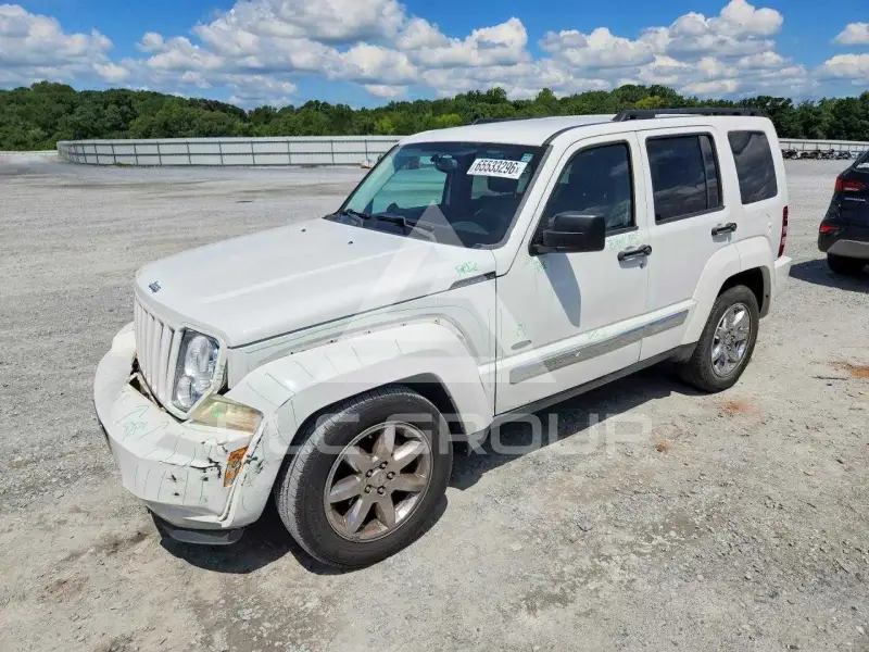2012 Jeep LIBERTY photo