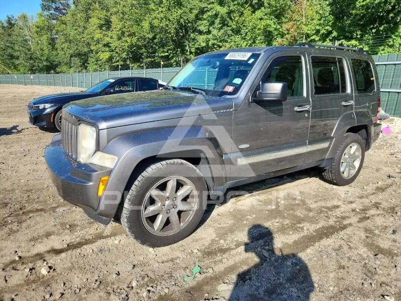 2012 Jeep LIBERTY фото