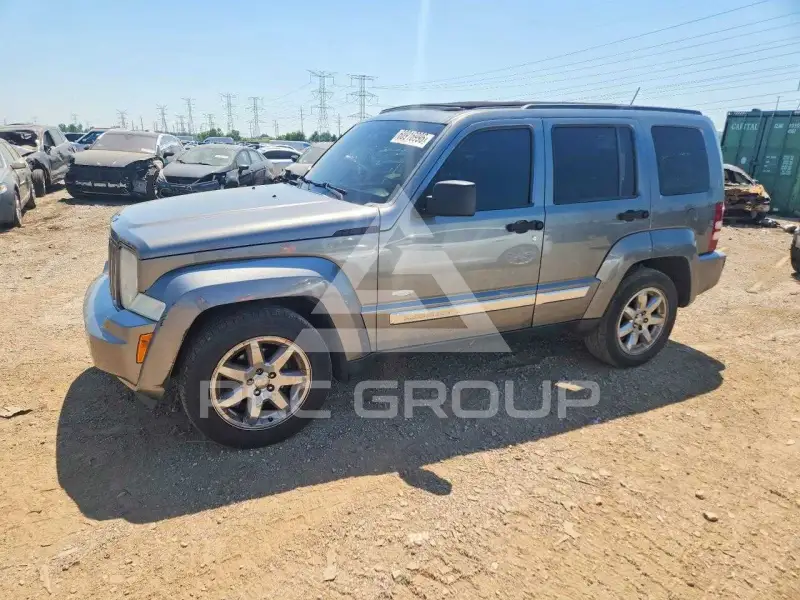 2012 Jeep LIBERTY фото