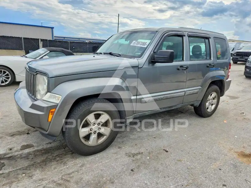 2012 Jeep LIBERTY фото