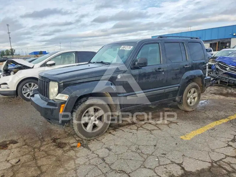 2012 Jeep LIBERTY фото