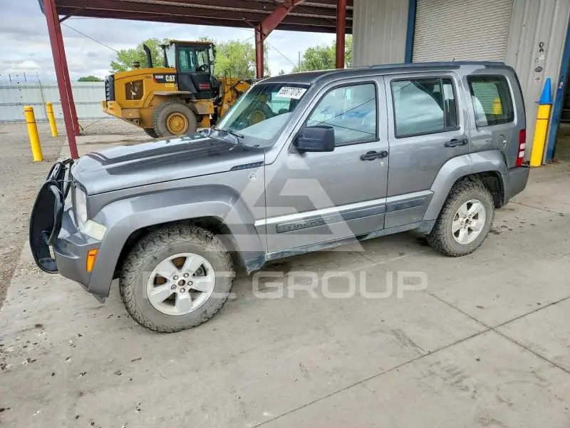 2012 Jeep LIBERTY фото