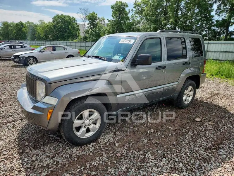 2012 Jeep LIBERTY photo