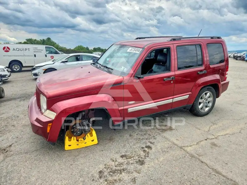 2012 Jeep LIBERTY фото