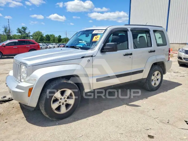 2012 Jeep LIBERTY фото
