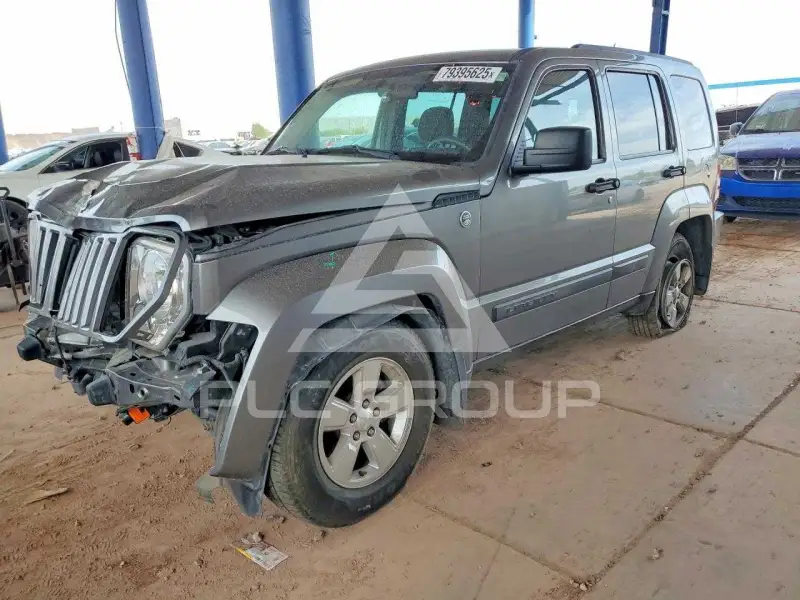 2012 Jeep LIBERTY фото