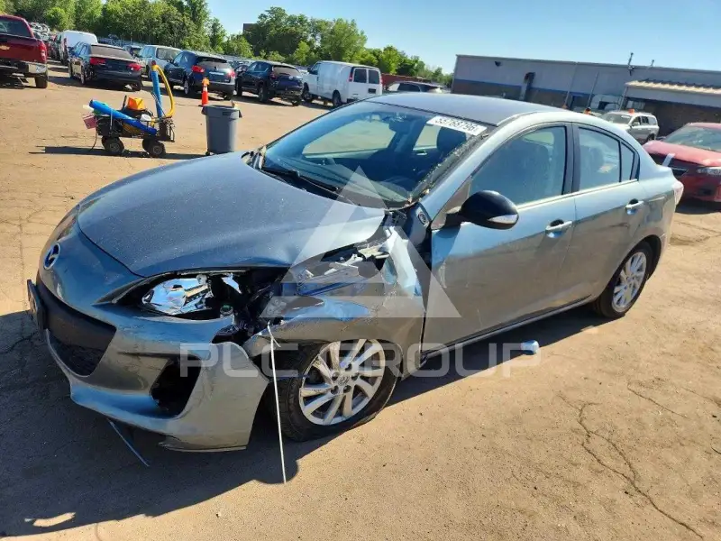 2012 Mazda 3 photo