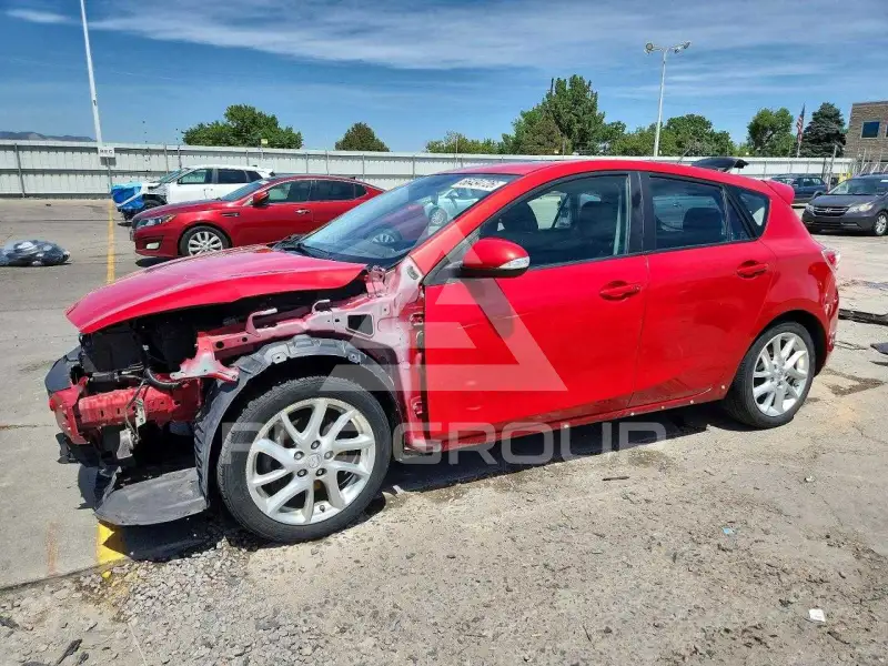 2012 Mazda 3 photo