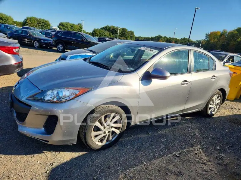 2012 Mazda 3 photo